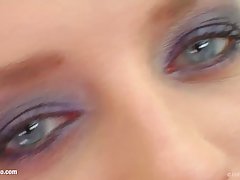 Nikol W is covering herelf with oil and getting ready to masturbate like never before